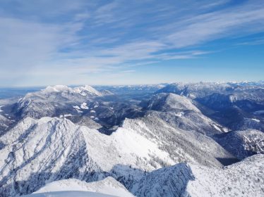 a8303a35-4426-4c82-beff-defd3640716e