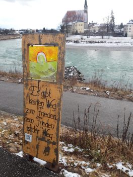 e9899c99-40a9-426e-bb87-83ba40f541d9