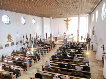 kl-1Trauerfeier-Heufeld