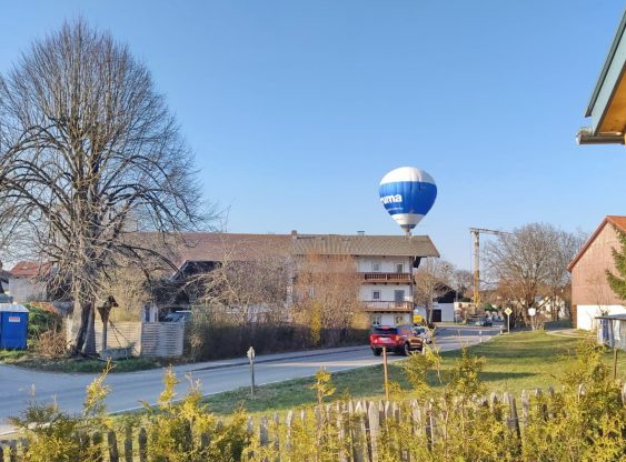 1Ballon über Bachham