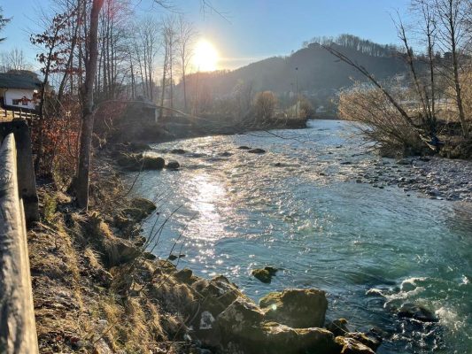 9a80b033-238b-4af3-a4ec-04594efa3c4a