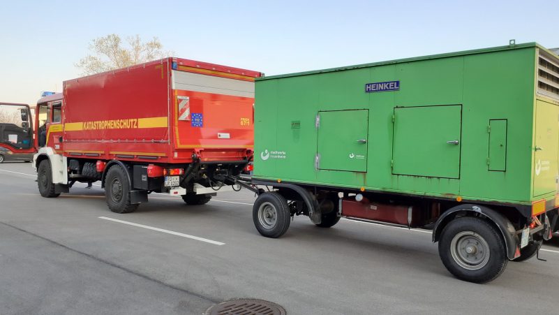 1FFW-Fahrzeug mit Stadtwerke-Aggregat