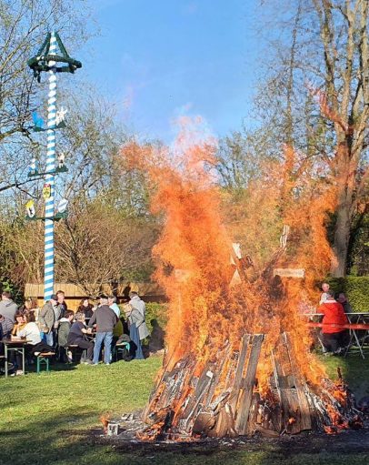 Osterfeuer Verein der Bayern in Berlin 2022 (11)