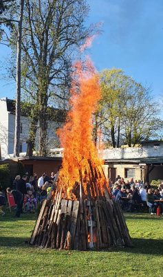 Osterfeuer Verein der Bayern in Berlin 2022 (4)