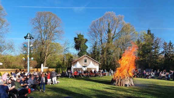 Osterfeuer Verein der Bayern in Berlin 2022 (7)