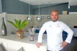 1Michaels mit Sterne-Hemd 2