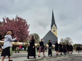 32e22239-f190-44ef-9571-2ecbd116f206