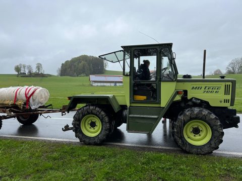 ade92d3f-beec-4eea-bfa7-fc136970eb88