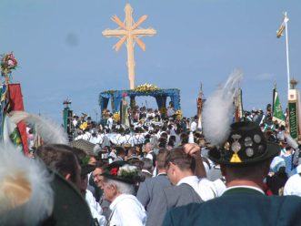 01_Altar_beim_Gautrachtenfest_2001