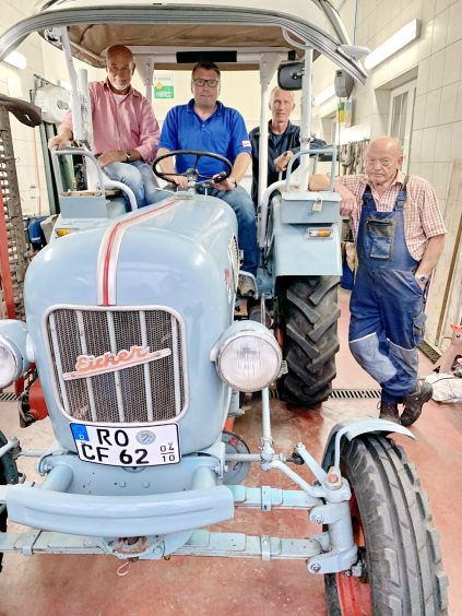 1kl 1Bauer-Leuthold-Jell-Freund hoch