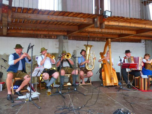 Auftritt Waldgau beim Drumherum 2022-8_aufgehellt