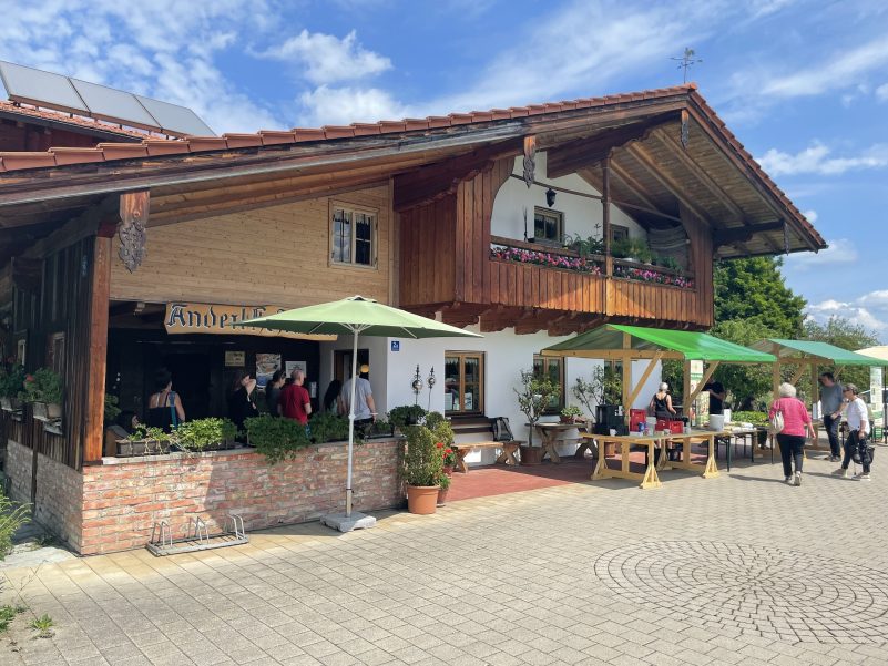 Bauernmarkt 05.06 (14)_verkleinert