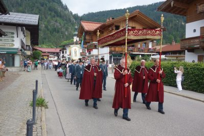 Bruderschaft als Himmeltrager