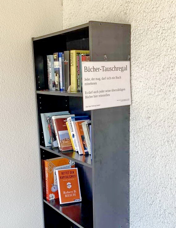 Büchertauschregal