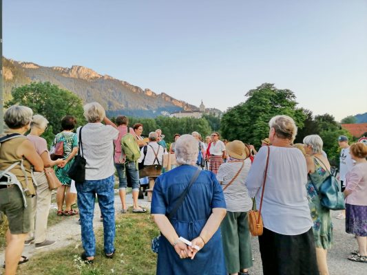 0bf12a4e-0b5b-41cc-b2ba-43823f754f4a