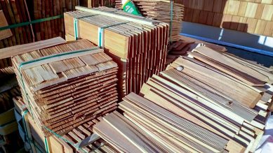 Seeon-Schindeln-220308_Lärchenschindel Lieferung Seeon