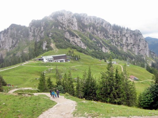 2Blick auf Bergstation
