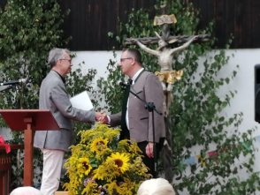 2e190db5-1b44-4ea6-9edb-18c22071dbd2