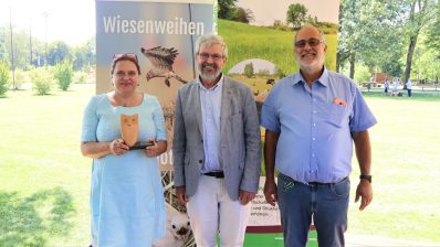Preisträgerin Antje Drangusch, Minister Axel Vogel, Preisträger Helmut Brücher 1