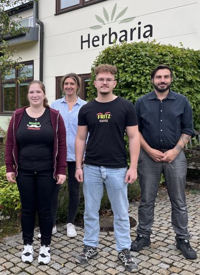 1-Herbaria-neue-Auszubildende-und-Ausbilder-20221
