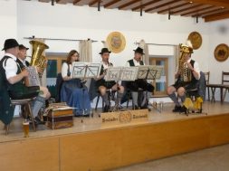 1_Die Heulandler Tanzlmusi