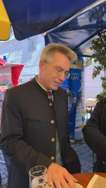 1c524500-5a8d-4129-8ba9-ae0c33c75e7c