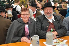 2022-09-18-gauna-wiesn-trachten--und-schtzenzug-424-of-3071jpg_52379579346_o