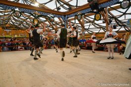 2022-09-18-gauna-wiesn-trachten--und-schtzenzug-579-of-3071jpg_52380003210_o