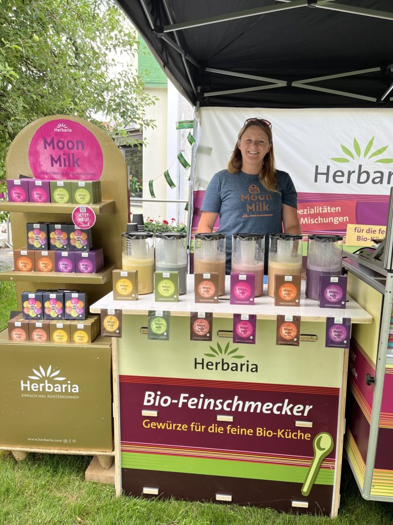 Herbaria-Probiertag-Verkostung-Moon-Milk-Rikscha