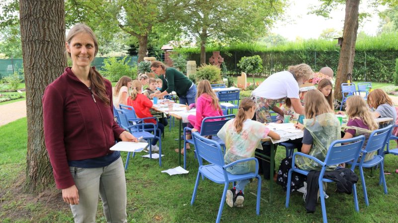 Kordula Döhring und die Christenlehrekinder