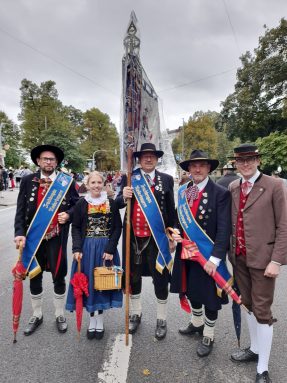 Oktoberfest trachtengruppe straubing