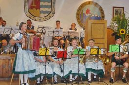 kl-1FritzMusimitJohannaWörndl