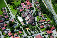 3) Firmengebäude_Luftansicht