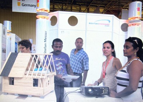 HF-9-2≈06-2008 stellte ich ein Modellhaus und ein Modell eines Serra-Saegewerks aus-IMG_6963