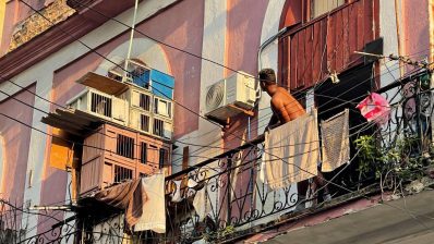 HF-9-2≈20-Taubenzuechter in einem alten Palast-IMG_6837