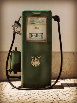 Jodel Tanstelle(c)pixabay_gas-pump-3446786_Montage