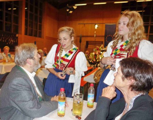 kl-1Tiroler Marketenderinnen