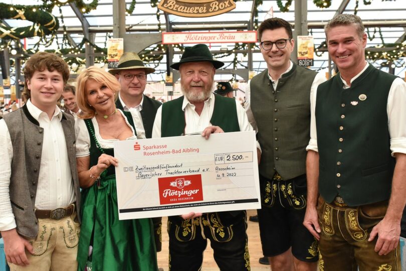 Flötzinger Bräu Rosenheim unterstützt Trachtenjugend Samerberger