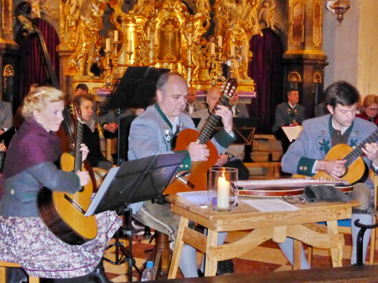 Rohrdorfer Adventsingen 2022 Höllgrabnmusi