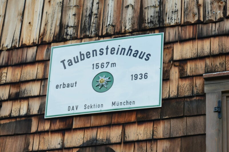 Taubensteinhaus-Schild