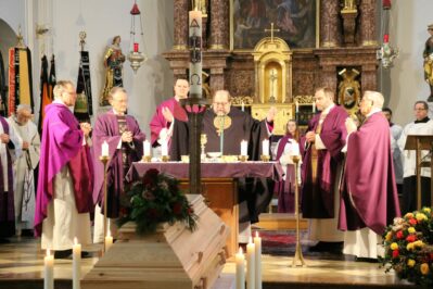 aschau beerdigung pfarrer winkler03