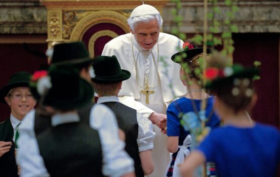 k-1bPapst-und-Jugend-aus-Valley