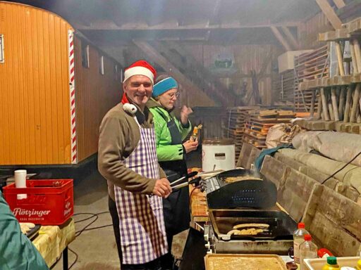 kl-Vorstand beim Grillen