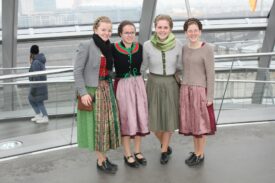 05 Fesch auf der gläsernen Kuppel des Reichstagsgebäudes