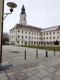 ddb37f1b-e671-4ade-b2e9-1f5062e72ffd