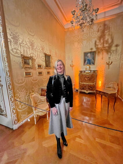 ffb33140-7f0c-4306-a97b-1f0309481b7f