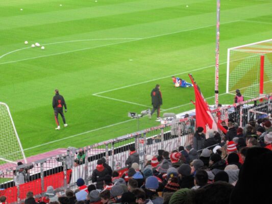 mit Fanclub "13 Hoeslwanger" in der Arena