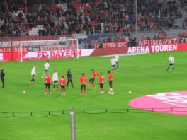 mit Fanclub "13 Hoeslwanger" in der Arena