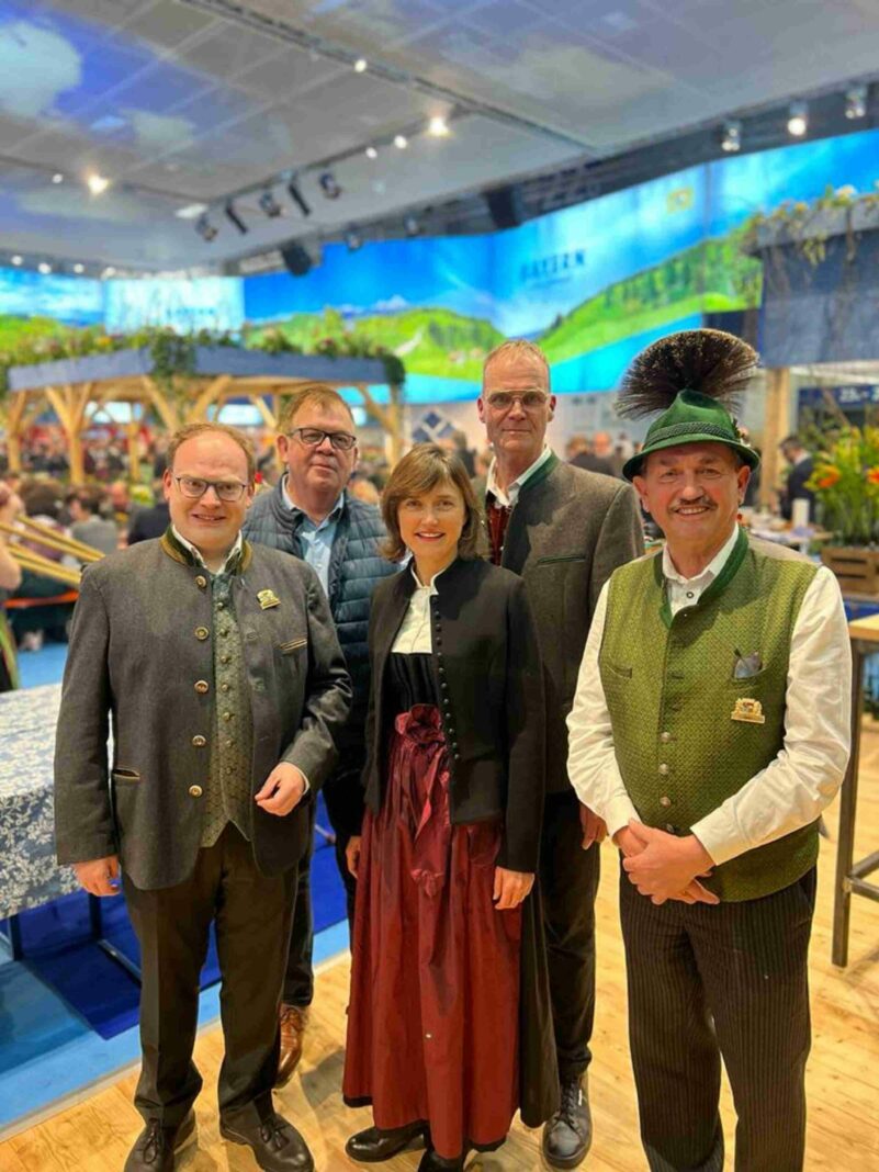 kl-1ebee2c3-5900-425e-baa0-9668ce534b9b