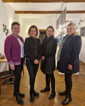 1976a5b2-045c-4279-8d16-c1b9ce3b7998